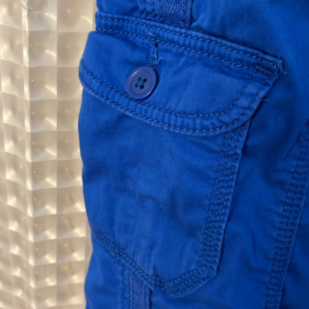 Royal blue cargo capris - Picture 3 of 10
